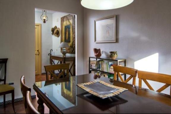 Apartamento De Dos Dormitorios En Plaza Alfaro Seville Exterior photo