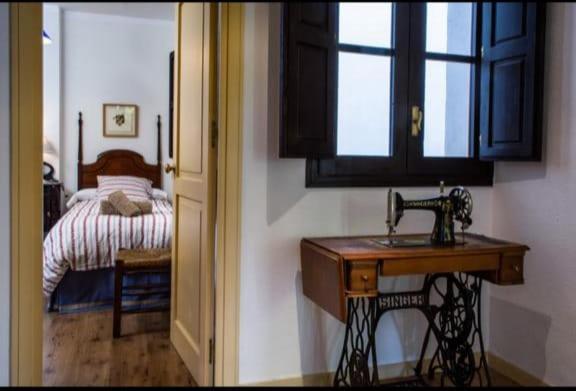 Apartamento De Dos Dormitorios En Plaza Alfaro Seville Exterior photo